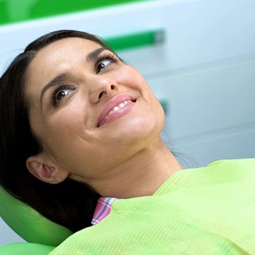 What Does the Dentist Look for in Oral Cancer Screenings?